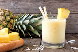 photo of a healthy pina colada smoothie in glass